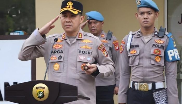 Kapolres Kepulauan Seribu Pimpin Apel Pagi, Tekankan Disiplin dan Kesiapan Audit BPK