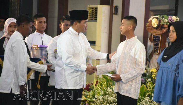 Kasal Pimpin Safari Ramadan TNI AL di Surabaya, Tekankan Pengendalian Diri hingga Loyalitas Prajurit