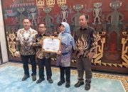 Kabupaten Pandeglang, Provinsi Banten Meraih Penghargaan APDESI Atas Kontribusinya Dalam Penguatan Tata Kelola Pemerintahan Desa Dan Percepatan Pembangunan Desa