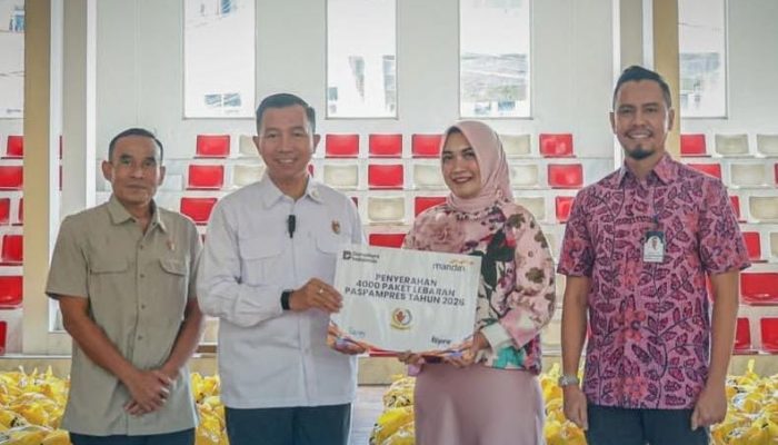 Pererat Sinergi, Bank Mandiri Serahkan 4.000 Paket Lebaran kepada Paspampres