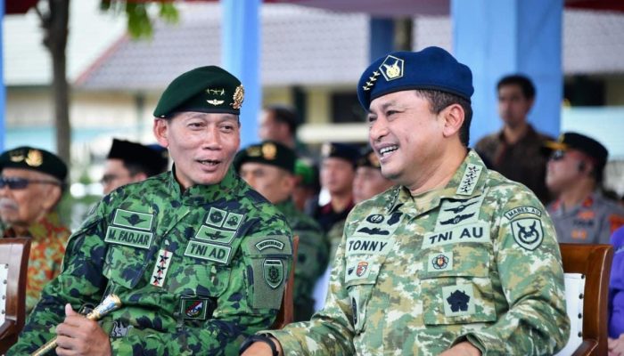 Kasau Hadiri Peringatan HUT ke-65 Kostrad, Momentum Perkokoh Soliditas TNI