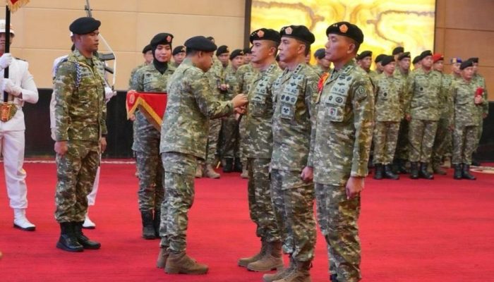 Resmi Dilantik, Letjen Bambang Trisnohadi Kini Jabat Kaster TNI