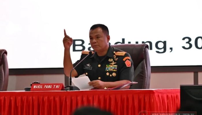 Wakil Panglima TNI Tekankan Kepemimpinan Adaptif Saat Pembukaan Dikreg LV Sesko TNI