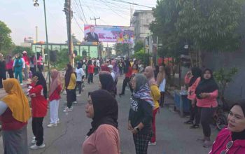 Gagas Senam Sehat, Binson Purba Ajak Warga Samudra Jaya Jaga Kesehatan