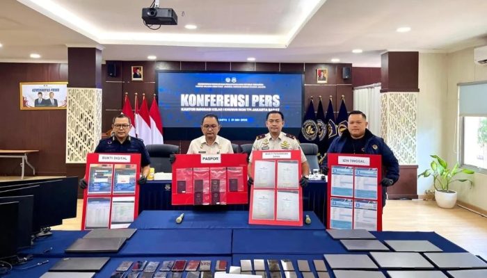 Imigrasi Bongkar Sindikat Scamming Internasional, Empat WN Tiongkok Diamankan