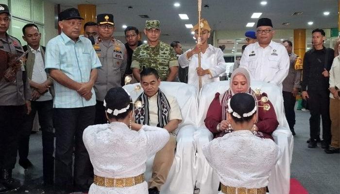 Brigjen Pol Arif Budiman Disambut Adat Joko Kaha, Resmi Bertugas sebagai Kapolda Maluku Utara