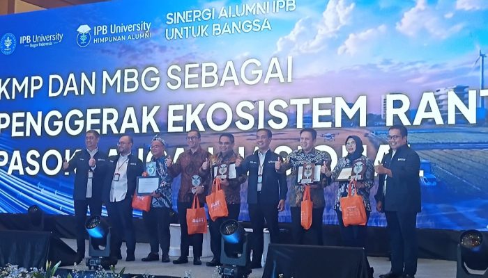 Universitas Institut Pertanian Bogor (IPB) Bersama Himpunan Alumni IPB Menggelar Dialog Kebangsaan & Forum Bisnis Sinergi Alumni IPB untuk Bangsa Dengan Tema “Dorong Kedaulatan Pangan dan Energi Menuju Pertumbuhan Ekonomi Nasional”
