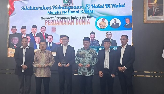 Majelis Nasional KAHMI Menggelar Silaturahmi Kebangsaan Dan Halal Bihalal Majelis Nasional Korps Alumni Himpunan Mahasiswa Islam ( KAHMI) 2026 Dengan Tema “Merawat Persatuan Indonesia Untuk Perdamaian Dunia”