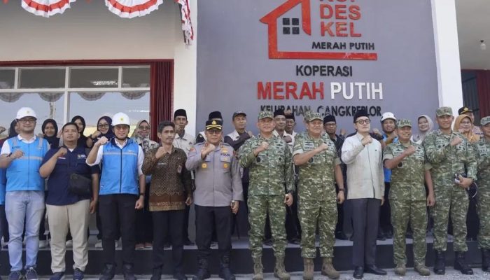 Pangdam IV/Diponegoro Dampingi Irjen TNI Tinjau Koperasi Merah Putih di Magelang dan Purworejo