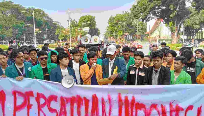BEM “PERSATUAN INDONESIA” Gelar Aksi  “Mimbar Mahasiswa: Bangkit Berdialog, Tolak Provokasi, Selamatkan Demokrasi”