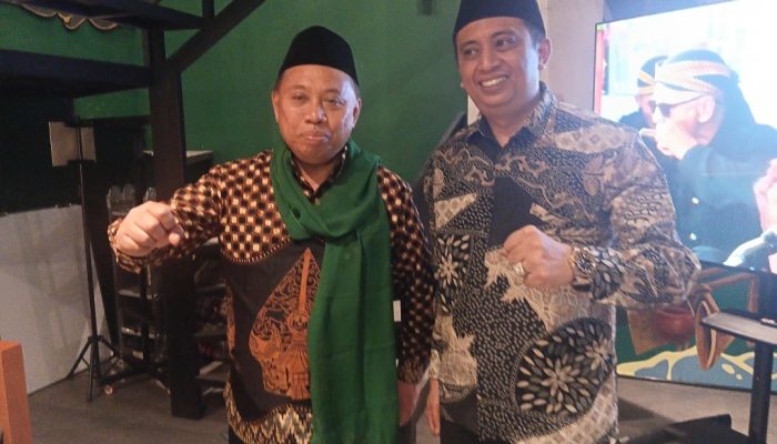 Prof. Dr. Ir. Akhmad Sodiq Berharap Dengan Hadirnya The Banjoemas Resto & Cafe Bisa Menjadi Ruang Pemersatu Dua Komunitas Besar Yaitu Keluarga Besar Universitas Jenderal Soedirman Dan Masyarakat Banyumas Raya