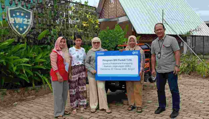 BRI KC Cibubur Salurkan Bantuan TJSL untuk Perkuat Kampung Ramah Lingkungan Gardenia 22