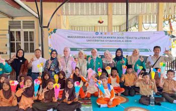 Mahasiswa KKN Literasi Universitas Syiah Kuala Hidupkan Budaya Membaca di Gampong Limpok