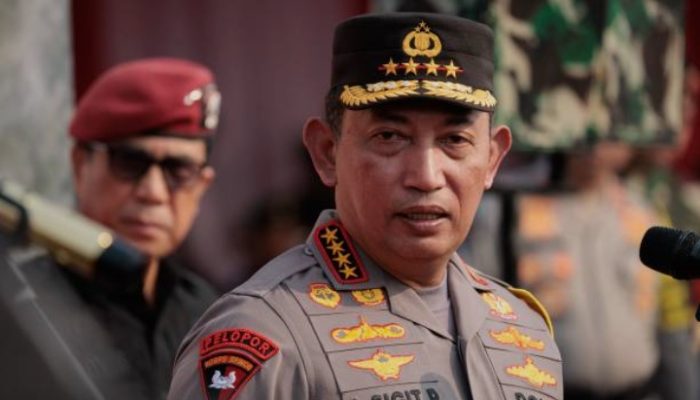 Presisi Dalam Badai : Listyo Sigit Prabowo dan Keberanian Menjaga Republik dari Dalam
