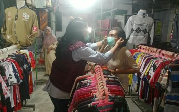 Gunung Anak Krakatau Erupsi, Polres Jakpus Gelar Patroli Malam dan Bagikan 1.300 Masker untuk Masyarakat