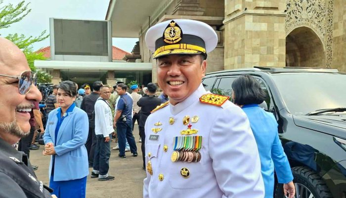Pangkoarmada I Hadiri Upacara Pemakaman Militer Mantan Panglima TNI Laksamana Widodo AS