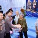 Polisi Bersama Masyarakat, Polda Metro Jaya Gelar Bakti Kesehatan dan Salurkan 1.000 Paket Sembako di Kampung Ambon
